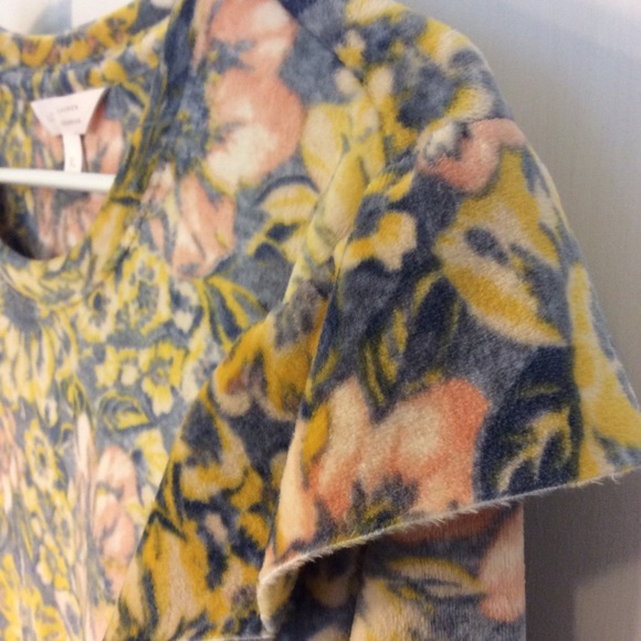 LC Lauren Conrad ruffle shoulder top - Picture 4 of 4